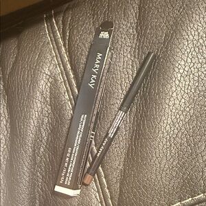 Mary kay waterproof eyeliner -brown